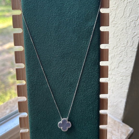 BRANDNEW 18K WHITE GOLD 15mm CHALCEDONY NECKLACE 16-18 INCHES - Picture 5 of 11